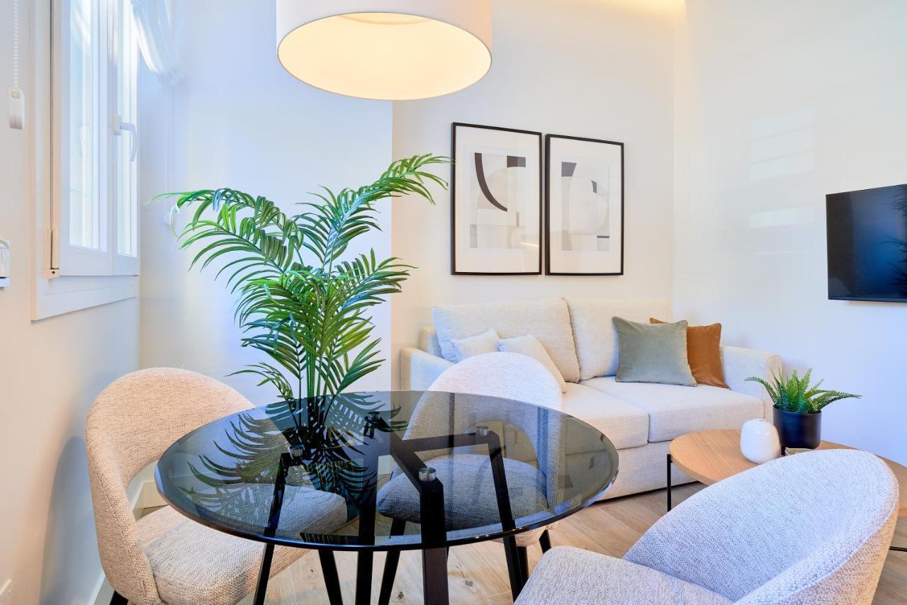 Апартаменты Lofts Parque De Huelin Малага Экстерьер фото