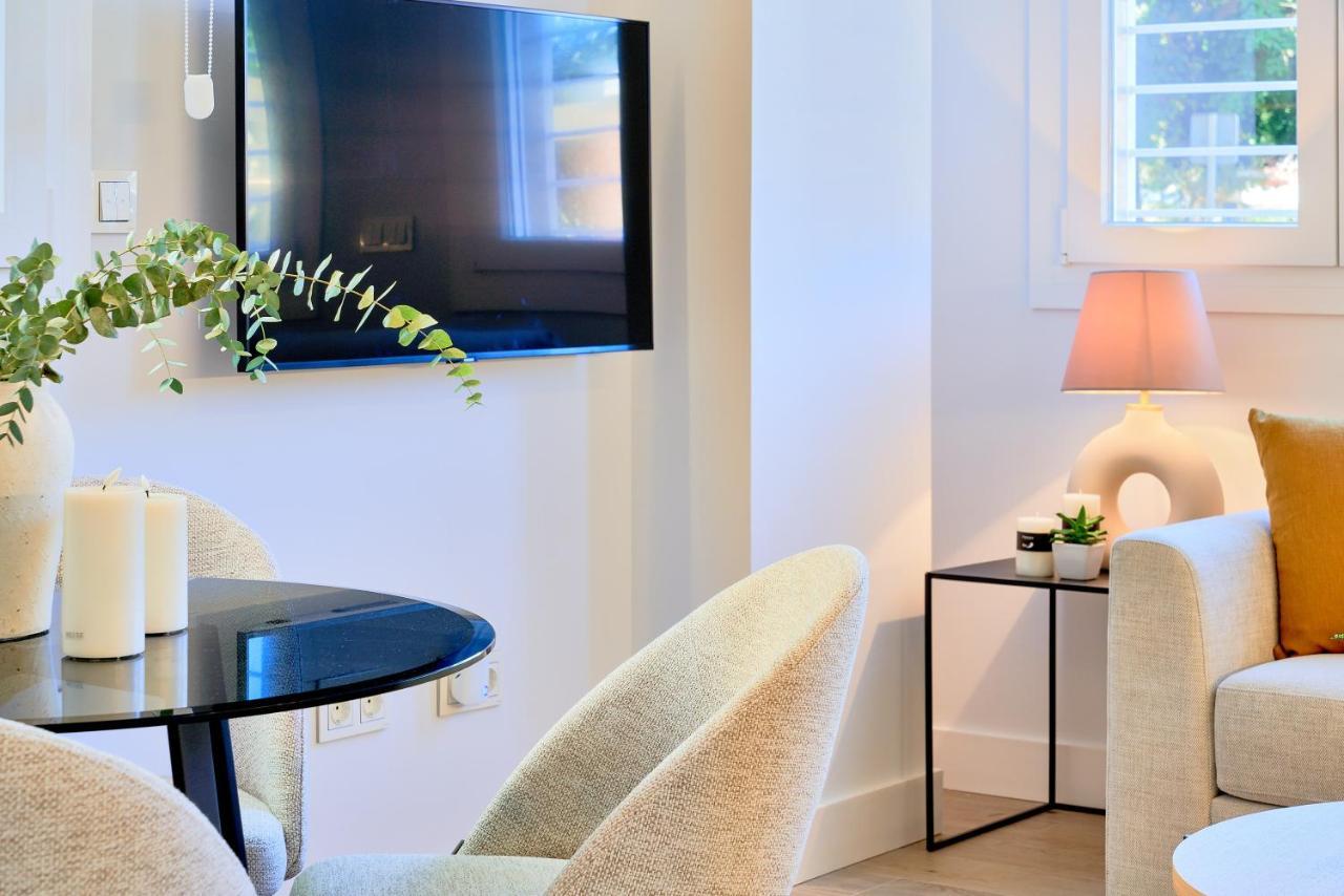 Апартаменты Lofts Parque De Huelin Малага Экстерьер фото